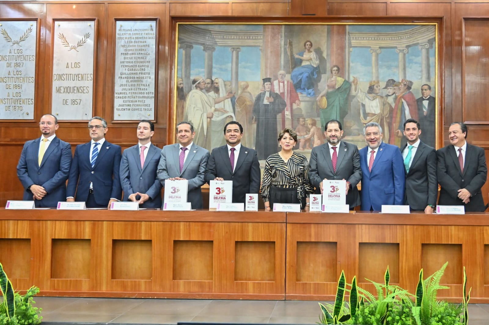 Recibe Congreso tercer informe de gobierno; congresistas destacan su relevancia