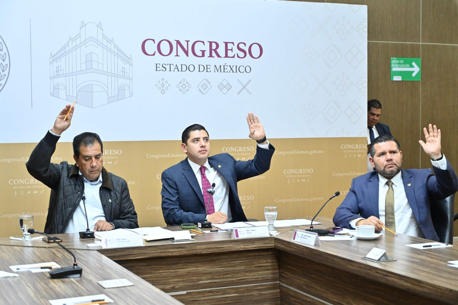 Comisiones avalan declarar patrimonio cultural la tradición mezcalera mexiquense