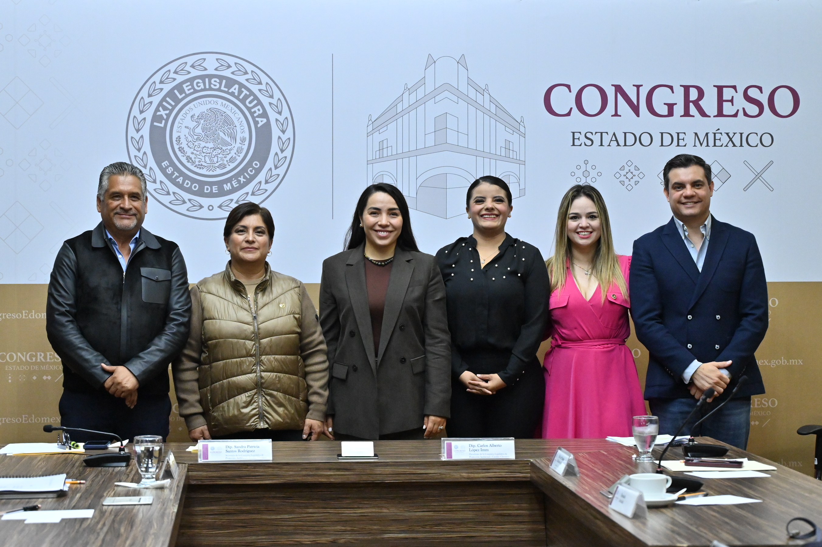 Avalan comisiones propuesta para instalar sistemas de reciclaje en transporte