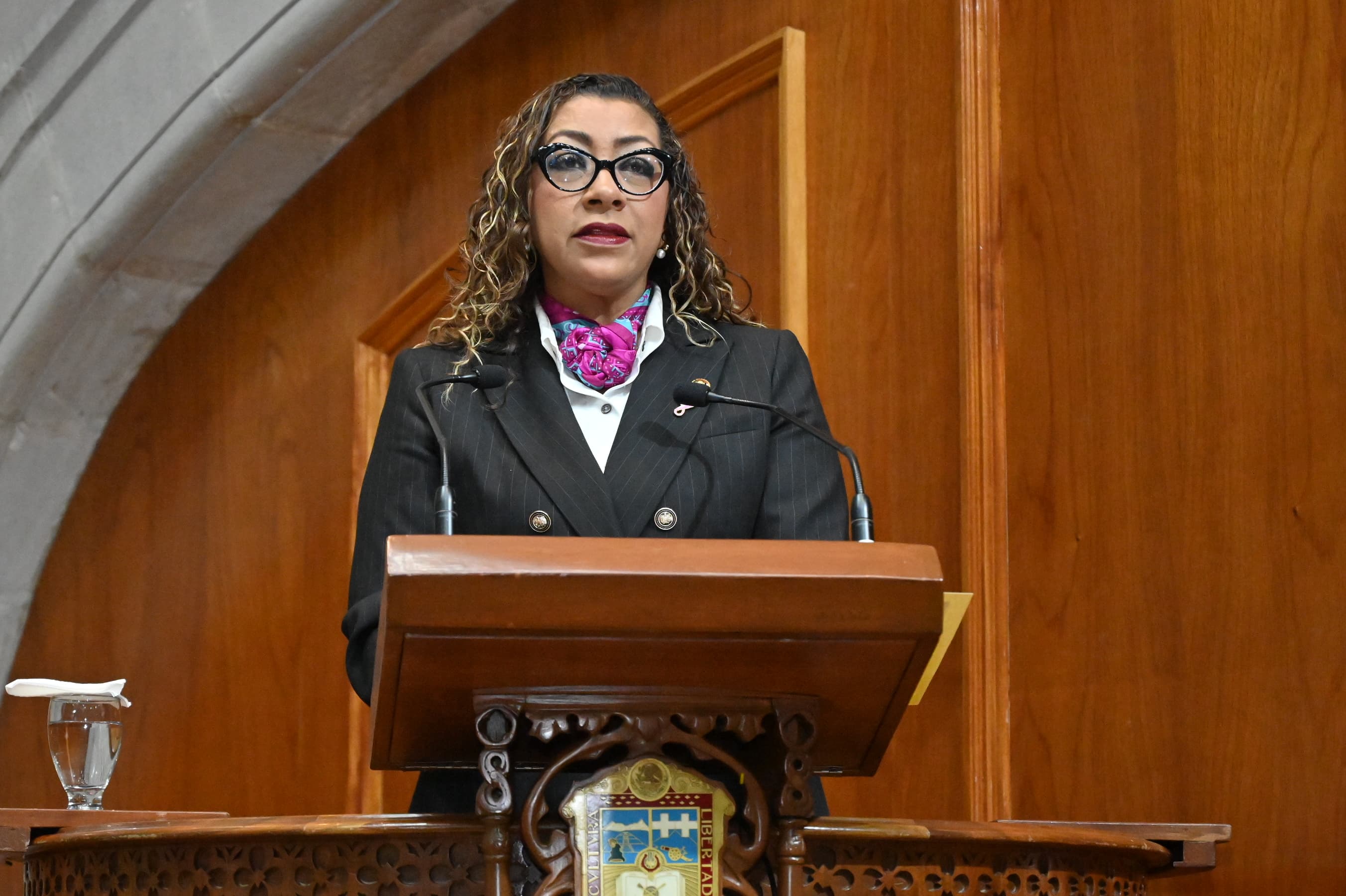 Recibe Congreso dos iniciativas para expedir nueva Ley de la UAEMEX