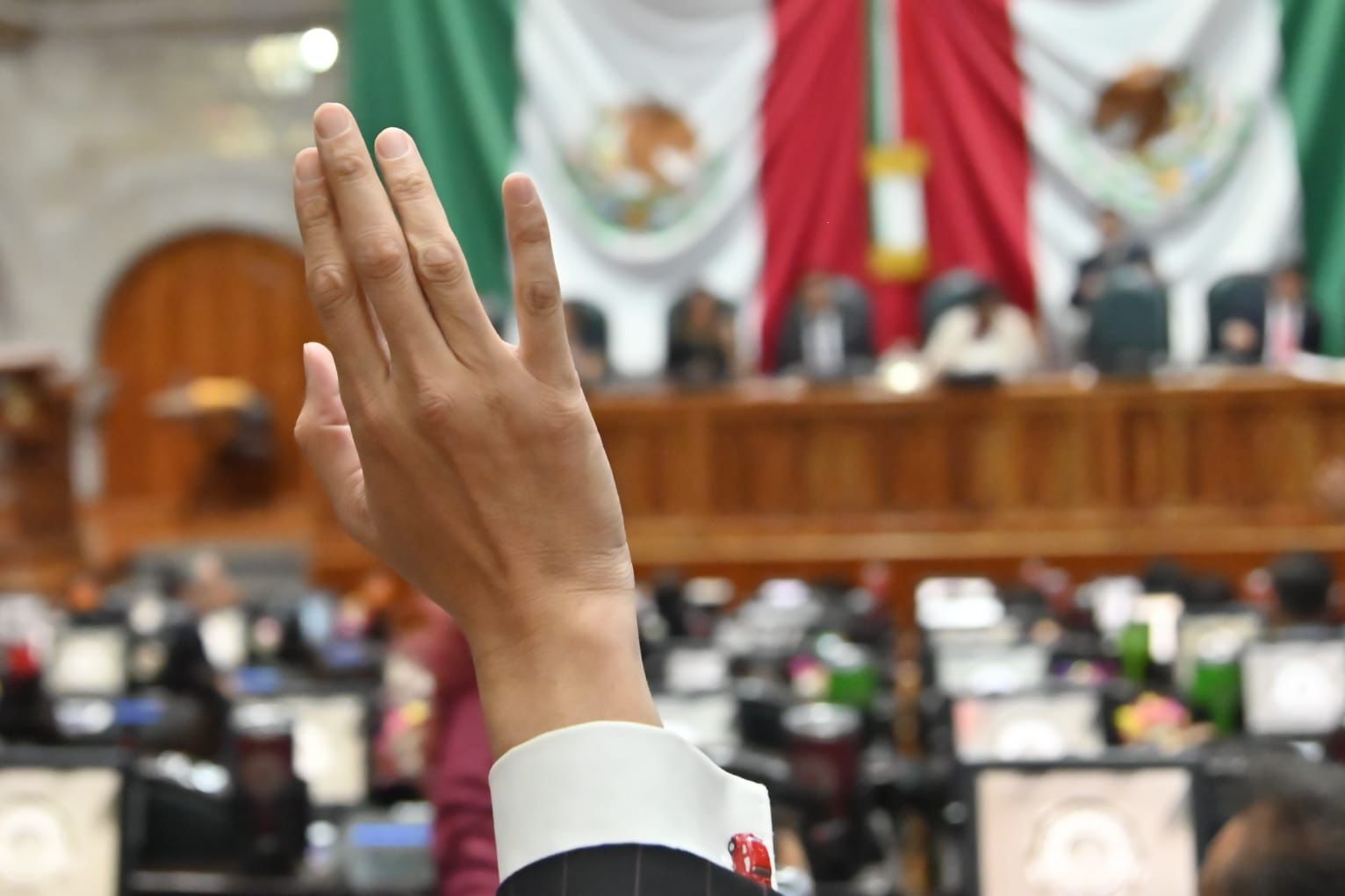 Avala Congreso mexiquense minuta en materia de nacionalidad única